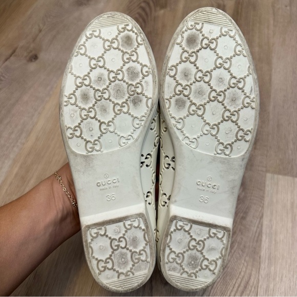 Gucci Rubber Flats with Logo Cutouts - Picture 7 of 7